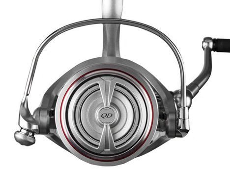 Котушка Daiwa 18 Emblem Surf 35 SCW QD